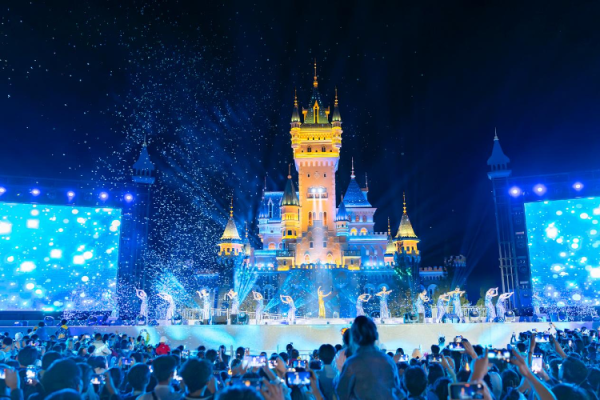 万博manbext网站登录下半篇则聚焦青岛的百年变迁-万博manbext网站登录 万博manbext体育官网注册账号